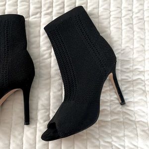 Knitted Stretch Sock Boot Heel with Peep Toe Size 8.5 by Nicole Miller